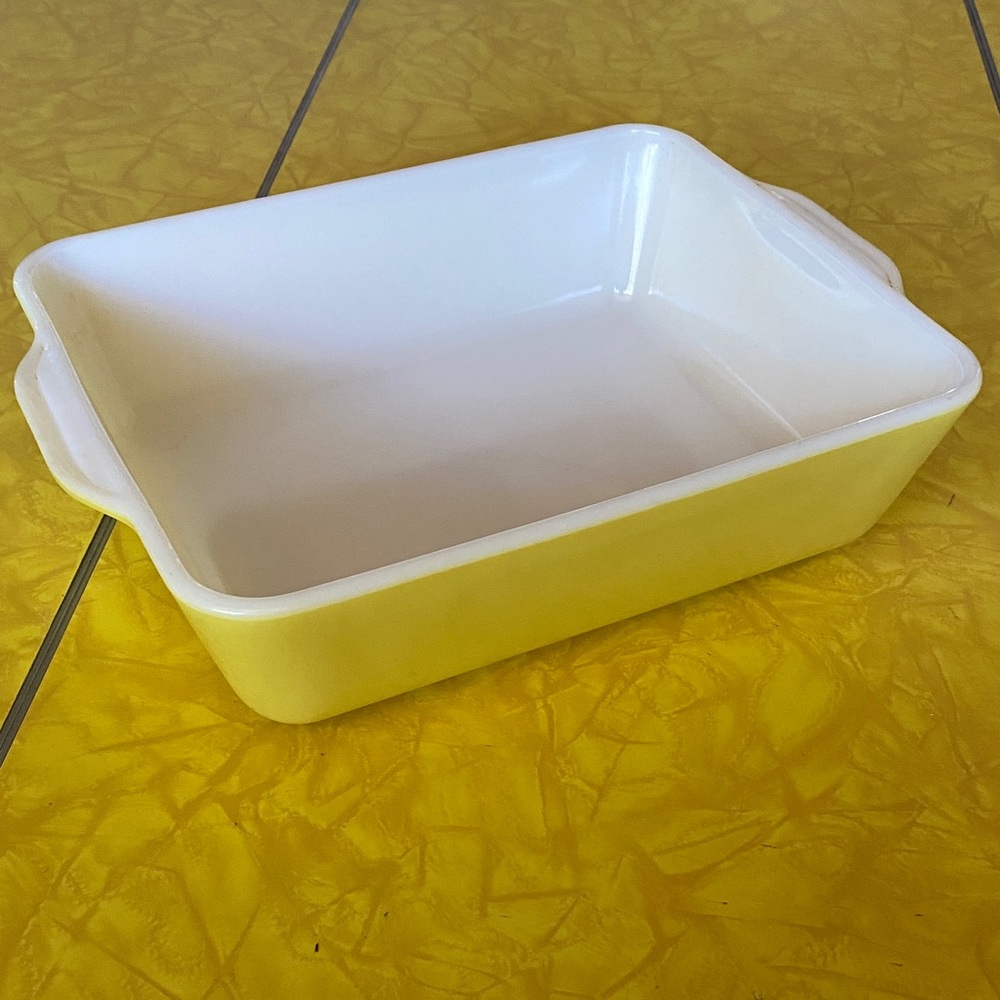 Pyrex 11/4c Baking Dish